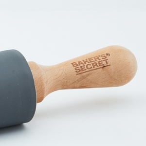 BAKER'S SECRET 17" Silicone Rolling Pin Beech Wood BS40544_4