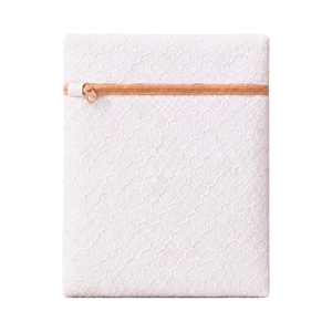 เอ็มบี ถุงซักผ้าตาข่ายรังผึ้งพรีเมียม 30 x 40 ซม. สีขาว-ครีม