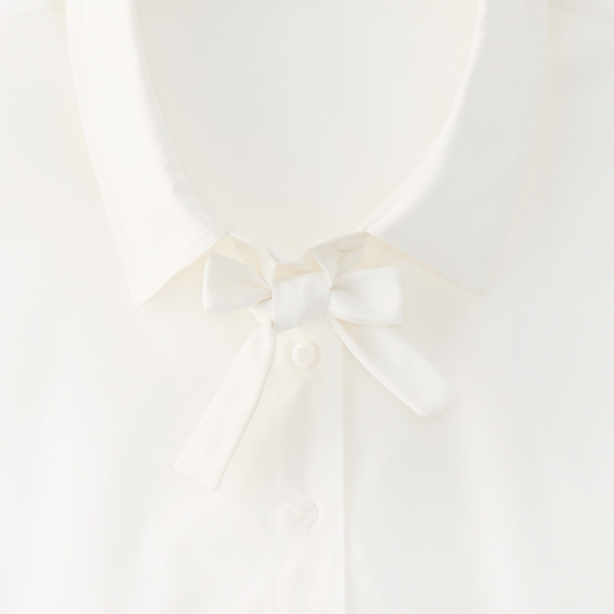 เบสิโค เสื้อเชิ้ตแขนล้ำ สำหรับผู้หญิง รุ่น FTHV25Q4LC005 สีขาว_2
