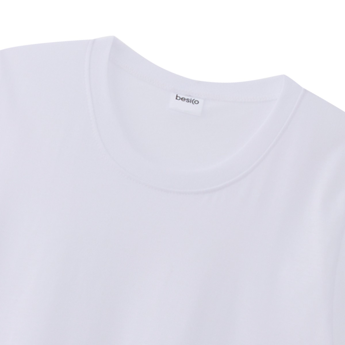 เบสิโค เสื้อแขนกุดผู้ชาย สีขาว_2