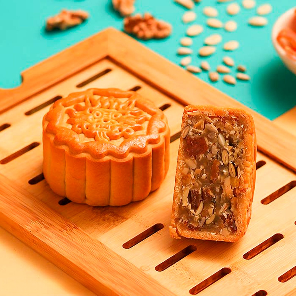MARRIOTT MARQUIS Mooncake with Seasoned Pork + Mixed Nuts 1 pc