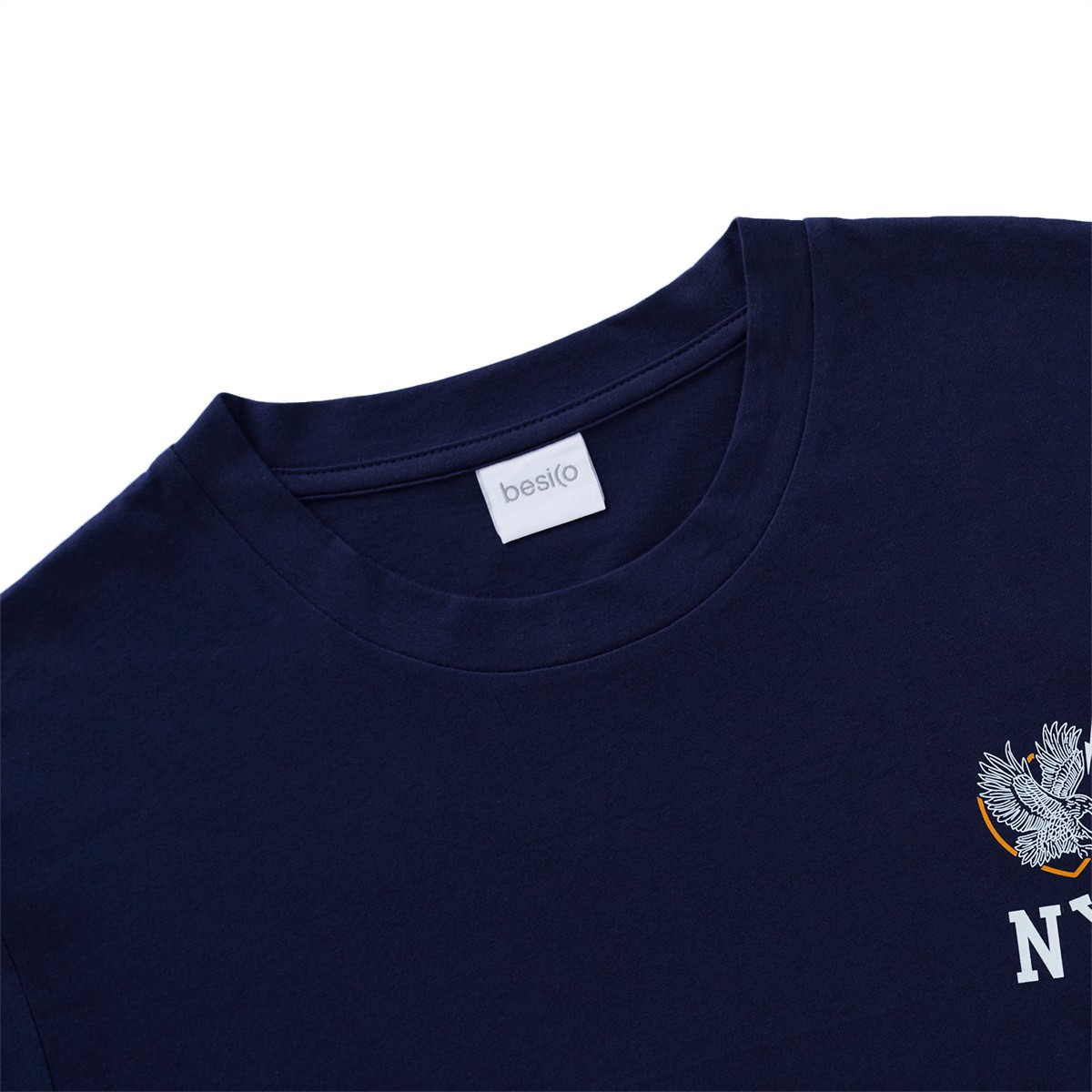 เบสิโค เสื้อยืด ปักลาย NYC สำหรับผู้ชาย รุ่น BCHS24Q2YM102 สีกรมท่า_2