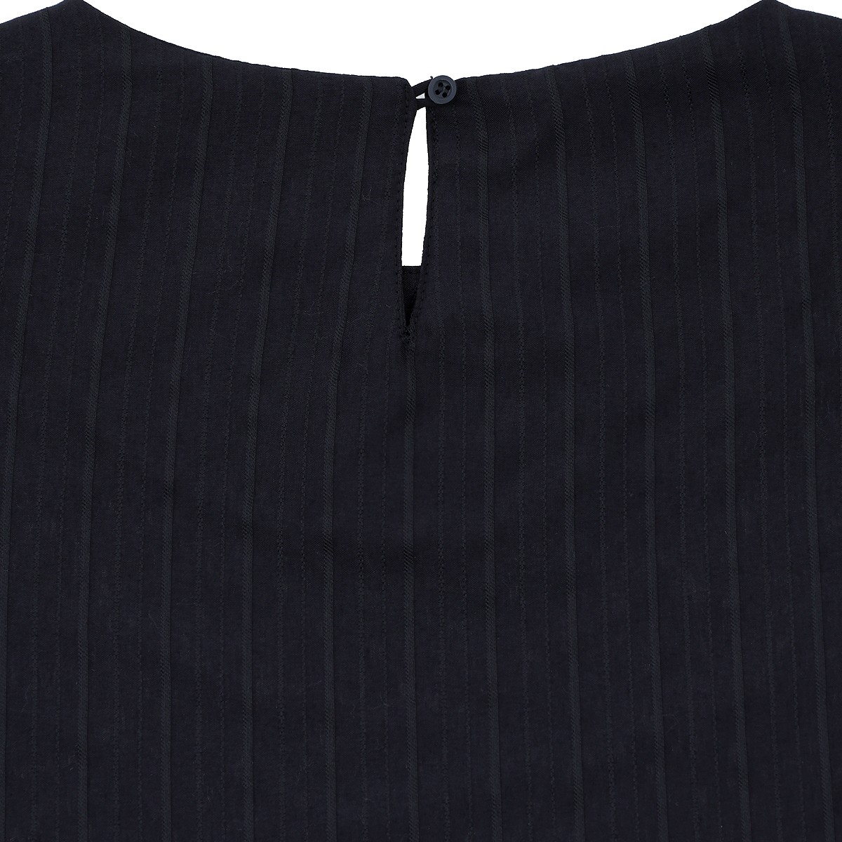 เบสิโค เสื้อคอปาด สำหรับผู้หญิง รุ่น FSTN25Q4LW036 สีดำ_3